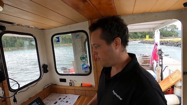 AIS for boaters смотреть онлайн