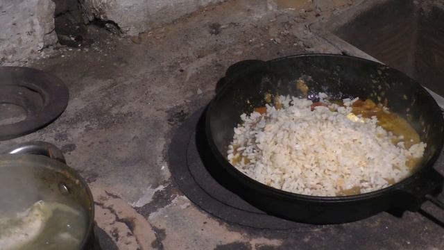 КУХНЯ ОТШЕЛЬНИКА!!! ДЕГУСТЕЙШН КАШИ И РИСА ПО "БОМЖАТСКИ" смотреть онлайн