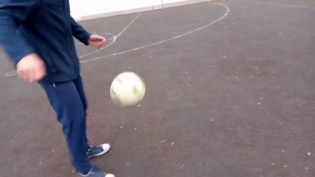 Польза чеканки мяча в футболе. смотреть онлайн