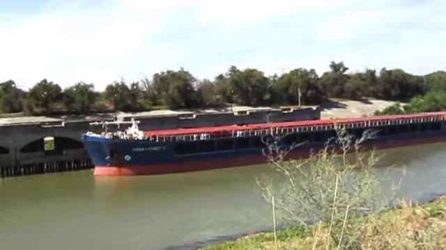 Татьяна Манцурова Экскурсия по набережной Красноармейского района Волгограда смотреть онлайн