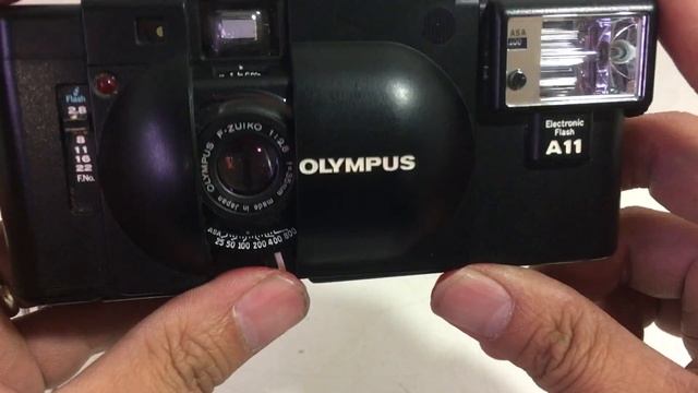 OLYMPUS XA Pocket professional camera with A11 Flash Unit смотреть онлайн