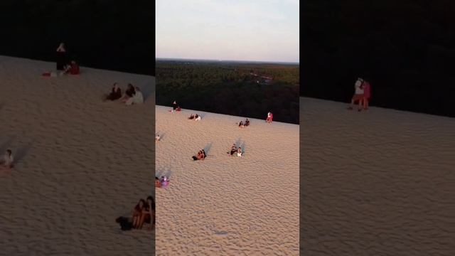 Высота Дюны 108 метров, длина – 3 километра, что дает Пиле право называться самой большой в Европе. смотреть онлайн