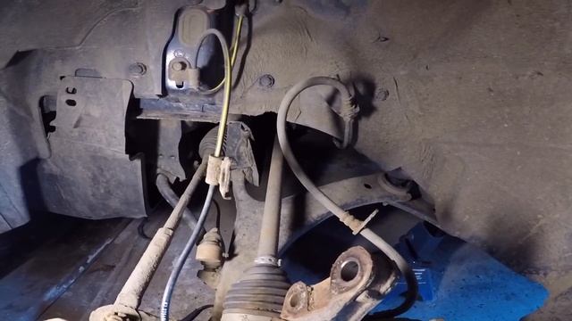 BP5 Legacy Coilover Install смотреть онлайн