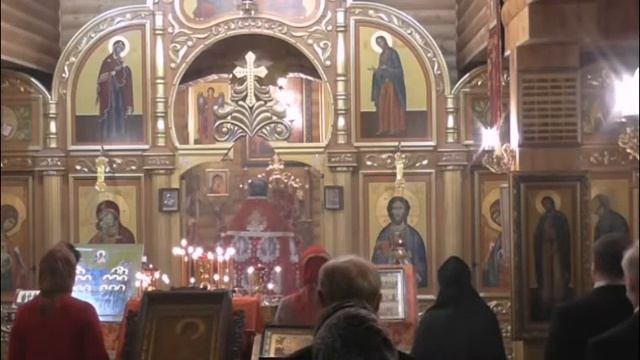 Литургия 21 ноября 2021 года и благословение прихожан Напрестольным Крестом смотреть онлайн