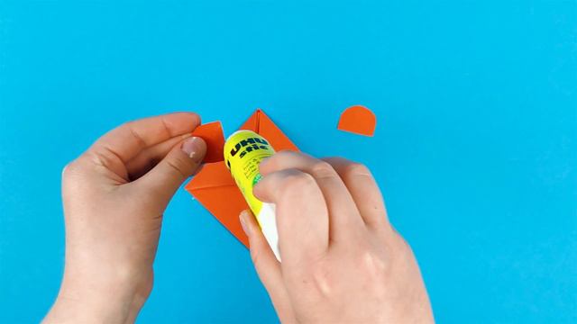 Folding a crazy tiger bookmark under 4 minutes! смотреть онлайн