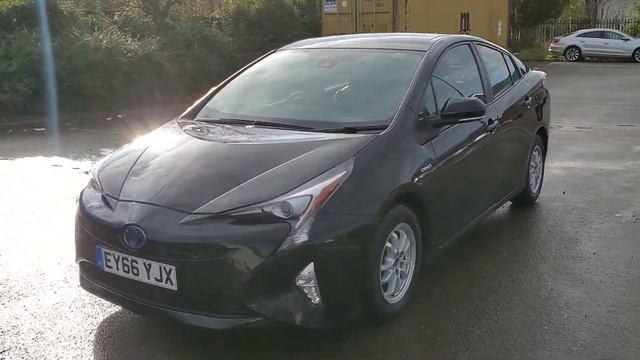 Toyota Prius 1.8 VVT-h Excel CVT (s/s) 5dr (15in Alloy) смотреть онлайн