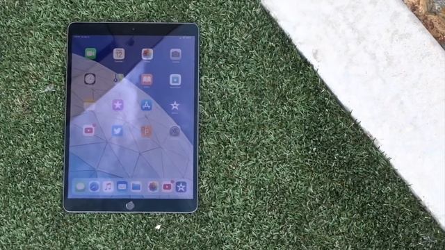 I Switched To The 2019 iPad Air |Student Review| смотреть онлайн