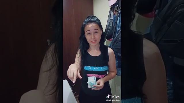 #VINE ЖЕНА ЯВНО ЧТО-ТО ЗАДУМАЛА...ИЛИ БЫТЬ НА ЧЕКУ ✔️? #вайн #людоксашок #vines #tiktok #2021 смотреть онлайн