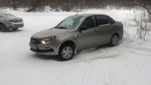 Новая ЛАДА Гранта 2020 ! Застрял на ровном месте!!! Сам себе ТРАКТОР!!! Lada Granta седан До конца! смотреть онлайн
