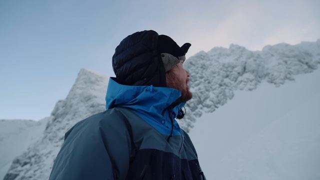 Early Season Glacier Adventure l Arctic Lines смотреть онлайн