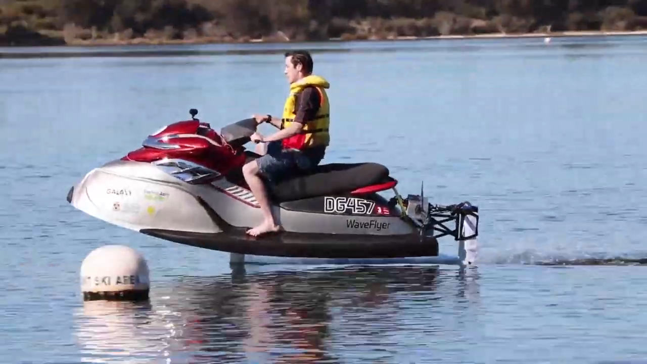 Бесшумный гидроцикл с подводными крыльями смотреть онлайн