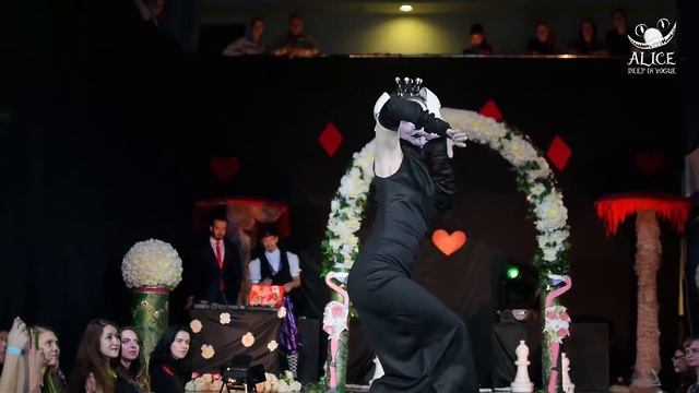 Alice. Deep in Vogue. Master of Performance. Gorgeous Bonchinche'. Winner смотреть онлайн