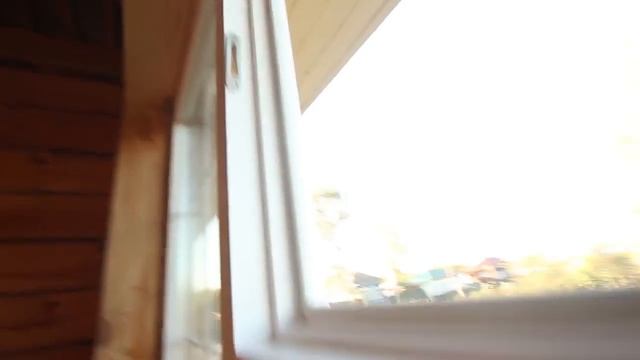 Как выглядят деревянные окна в деревянном доме?