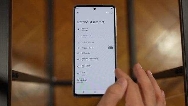 Motorola Edge 30 Pro Unboxing, Benchmarks And Hands On