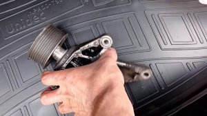 ЗАМЕНА РОЛИК РЕМНЯ  В JCB