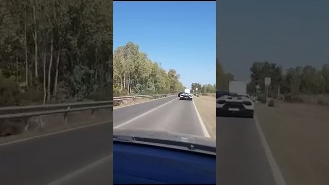 Carambola mortale tra Ferrari, Lamborghini e camper in Sardegna, le immagini del tragico incidente смотреть онлайн