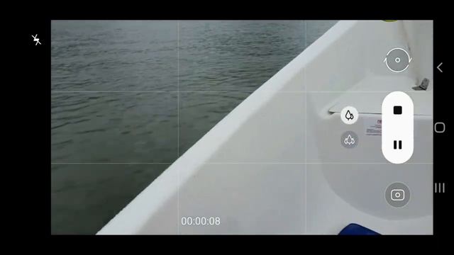 SIMPLES VÍDEO MOSTRANDO O MOTOR HIDEA 9.8HP. 30km/h смотреть онлайн