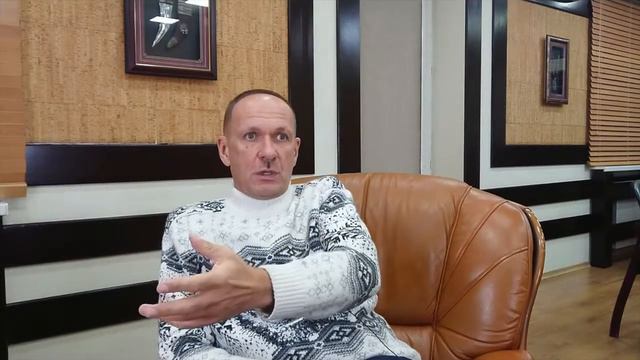 Жадность — это страх, что в будущем нам чего-то не хватит смотреть онлайн