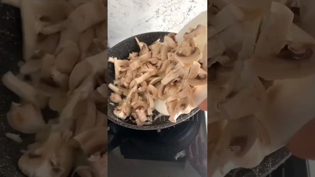 Вкусовые Сосочки не Выдержат, КУРИЦА С ГРИБАМИ В СЛИВОЧНОМ СОУСЕ смотреть онлайн