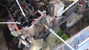 как достать штифты успокаителя цепи 601 мотор мерседес  208д????