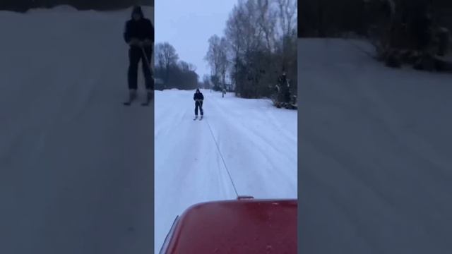Катаемся на лыжах. #лыжники #спорт#отдых #весело #валуец смотреть онлайн