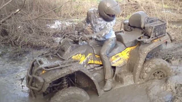 BRP Outlender 800 mud crusher! смотреть онлайн
