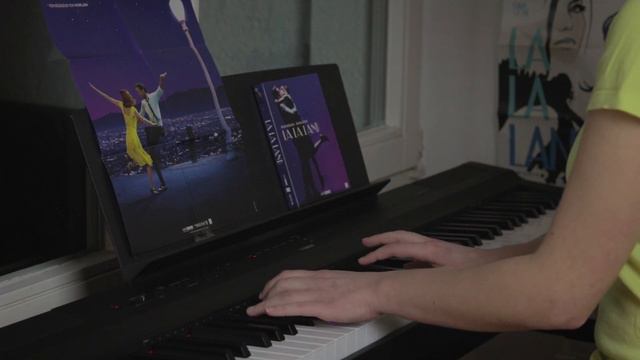 Mia and Sebastian's Theme - La La Land [Piano] смотреть онлайн