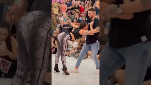 Daniel y Desiree Envolver bachata remix 2022 смотреть онлайн