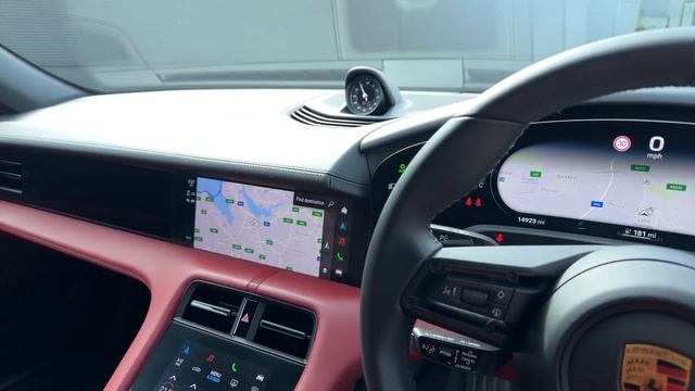 Taycan 4S In, Volcano Grey Metallic