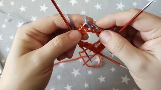 Техника Бриошь для кругового вязания. Двухцветная резинка для носочков. смотреть онлайн