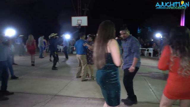 Bomboncito color Gris --Bailas como una princesa QUE CHULADA !! | Ajuchitlan Del Progreso смотреть онлайн