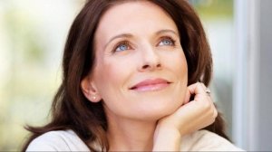 Стихотворение Юрия Полисского: "ЖЕНЩИНЕ", Читает — Елена Артёменко. Запись: март, 2019 года.