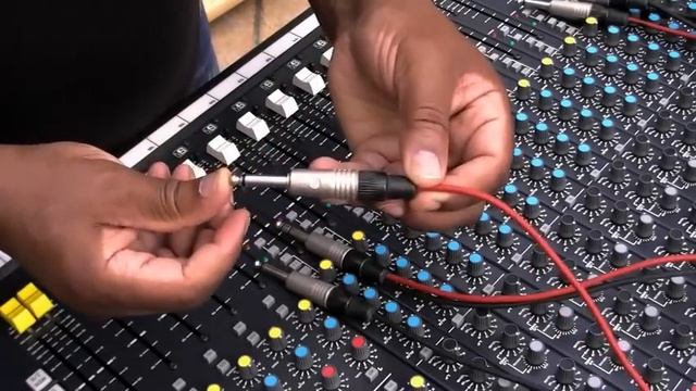 Insert Leads - Explained смотреть онлайн