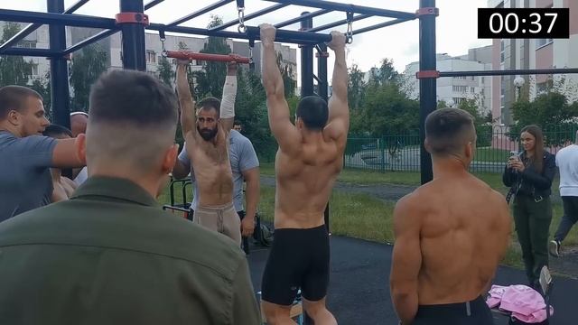 Шреддер VS Гога. Кто кого перевисит на крутящемся турнике 52 мм? смотреть онлайн