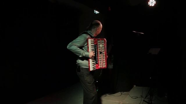 Итальянский аккордеон. Toto Kutuno - "Il tempo" (live) смотреть онлайн
