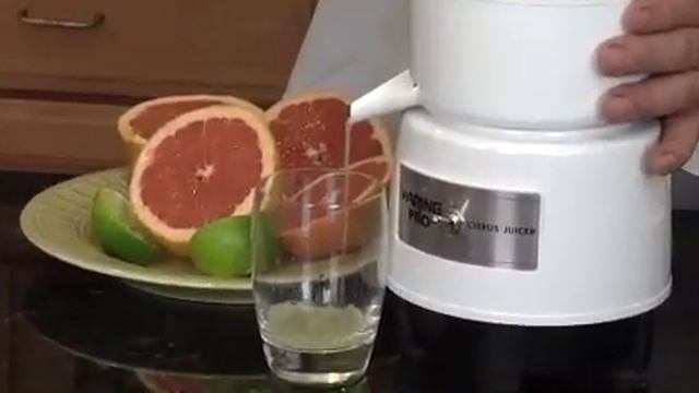 Waring Pro Professional Citrus Juicer-PCJ201 смотреть онлайн