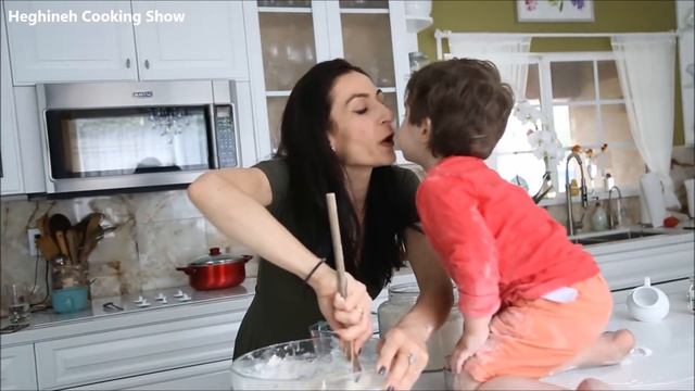 Հունական Դոնաթ Լուկումադես - Greek Loukoumades - Heghineh Cooking Show in Armenian смотреть онлайн