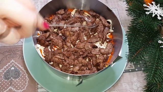 САЛАТ НА НОВЫЙ ГОД 2019 "ЦАРСКИЙ" Гости Будут В ВОСТОРГЕ от Вкусноты и Красоты Салата смотреть онлайн