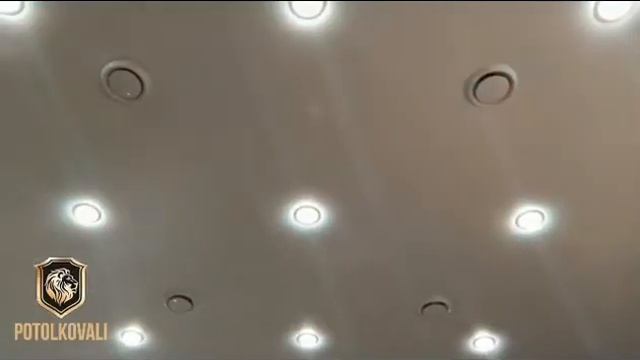 Белый сатиновый натяжной потолок от компании PotolKOVAli. смотреть онлайн