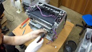 #56 Принтер HP CLJ 2600 / 2605 / 1600 чистка блока лазера | Бледная печать | Пропал красный цвет