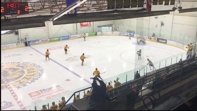 Grizzlys Earn Big Win Over Canucks смотреть онлайн
