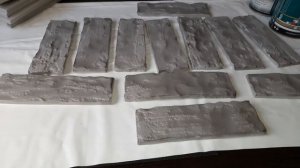 Копеечное оформление стен и камина под кирпич