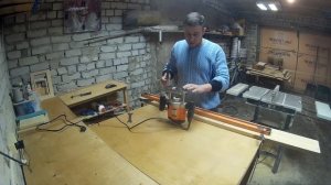 Выравнивание кромки доски без фуганка для обработки и склейки | столярка на минималках с нуля