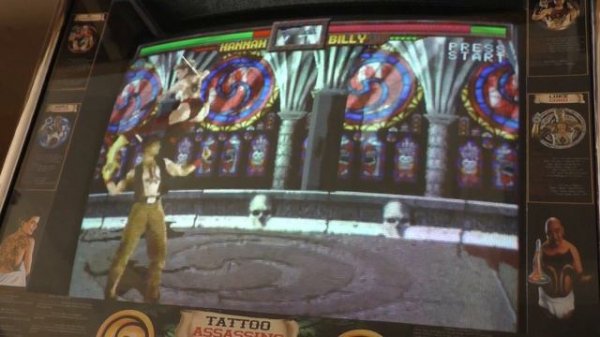 Tattoo Assassins Arcade Machine - Hannah Hart Playthrough!