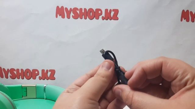 Беспроводные наушники + mp3 плеер с разъемом AUX, Super Bass HD A1 смотреть онлайн