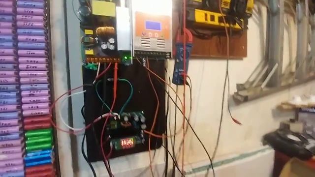 Fake Makeskyblue mppt 40a review (18650 7s 29.4v grid charge) смотреть онлайн