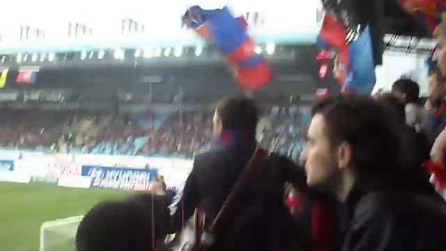 Вместе Весело Шагать По Болотам и одемвингие ПЕТУХ.AVI смотреть онлайн