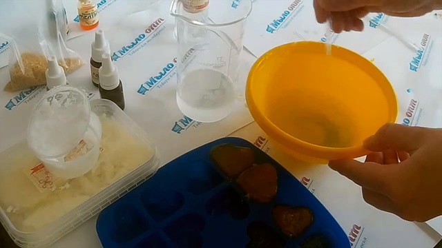 DIY- Сахарный скраб-- Скраб для тела-- Body scrub-- Мастер класс (1) смотреть онлайн