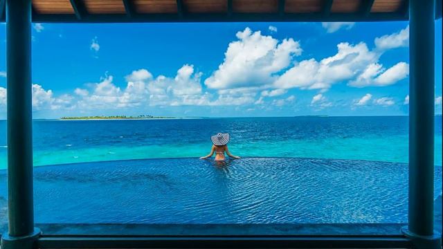 Полина Гагарина едва спаслась от акулы На Мальдивах смотреть онлайн