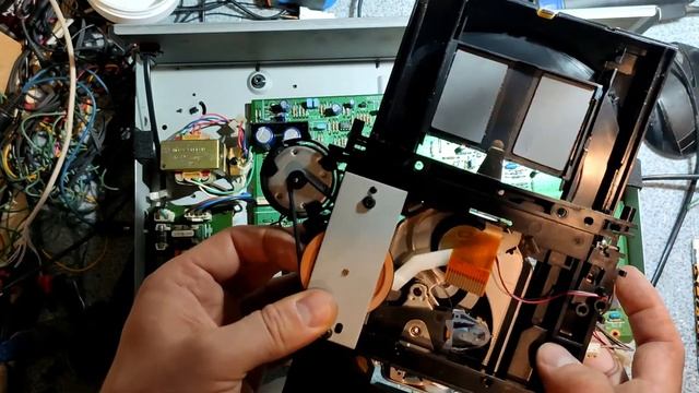 Philips Cd 930 Cd плеер машина супер, а вот конструктив дно смотреть онлайн